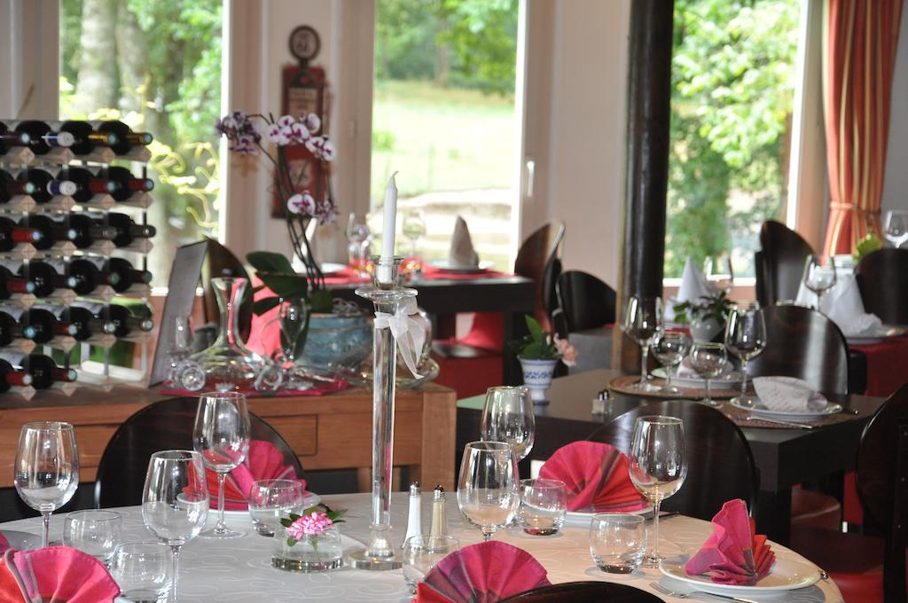 Hotel - Restaurant Le Moulin De Villiers Nouan-le-Fuzelier エクステリア 写真