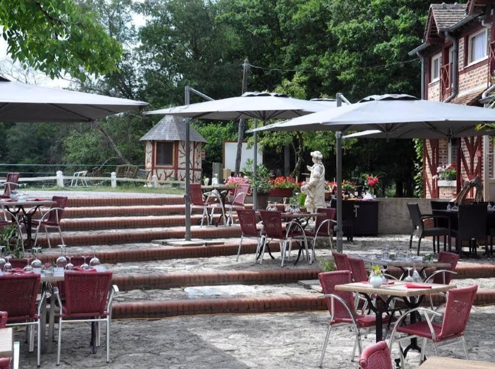 Hotel - Restaurant Le Moulin De Villiers Nouan-le-Fuzelier エクステリア 写真