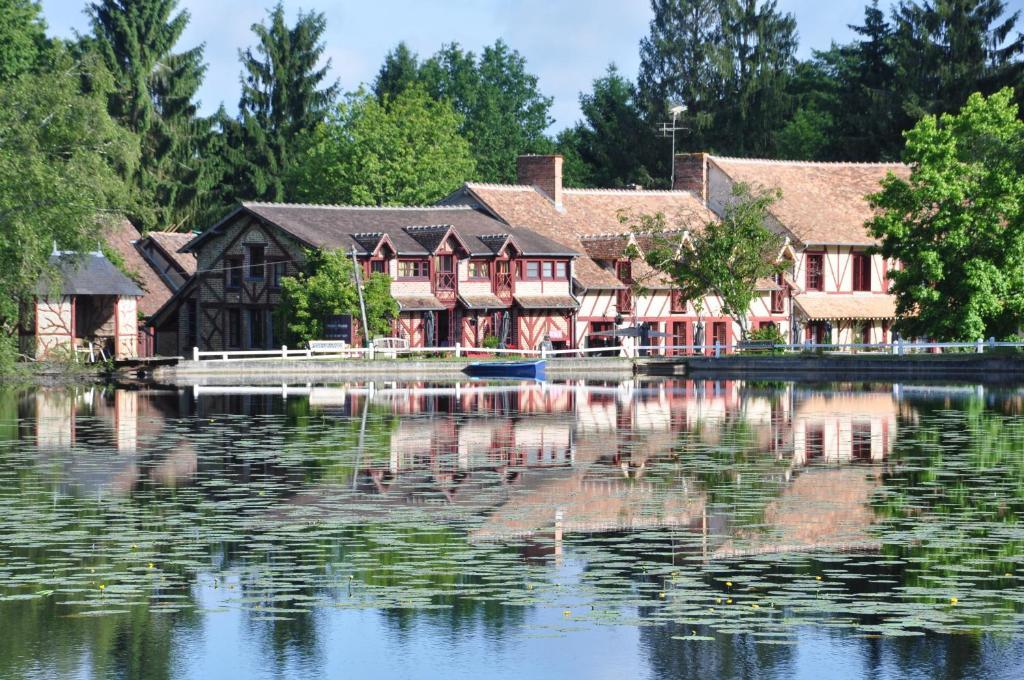 Hotel - Restaurant Le Moulin De Villiers Nouan-le-Fuzelier エクステリア 写真