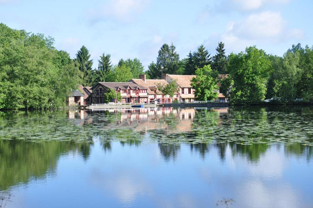 Hotel - Restaurant Le Moulin De Villiers Nouan-le-Fuzelier エクステリア 写真