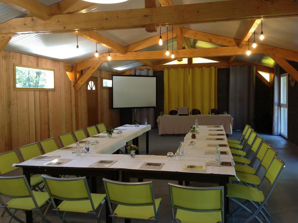 Hotel - Restaurant Le Moulin De Villiers Nouan-le-Fuzelier エクステリア 写真