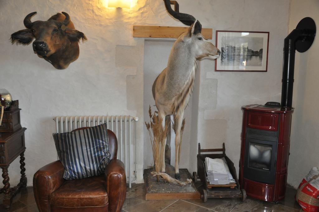 Hotel - Restaurant Le Moulin De Villiers Nouan-le-Fuzelier エクステリア 写真