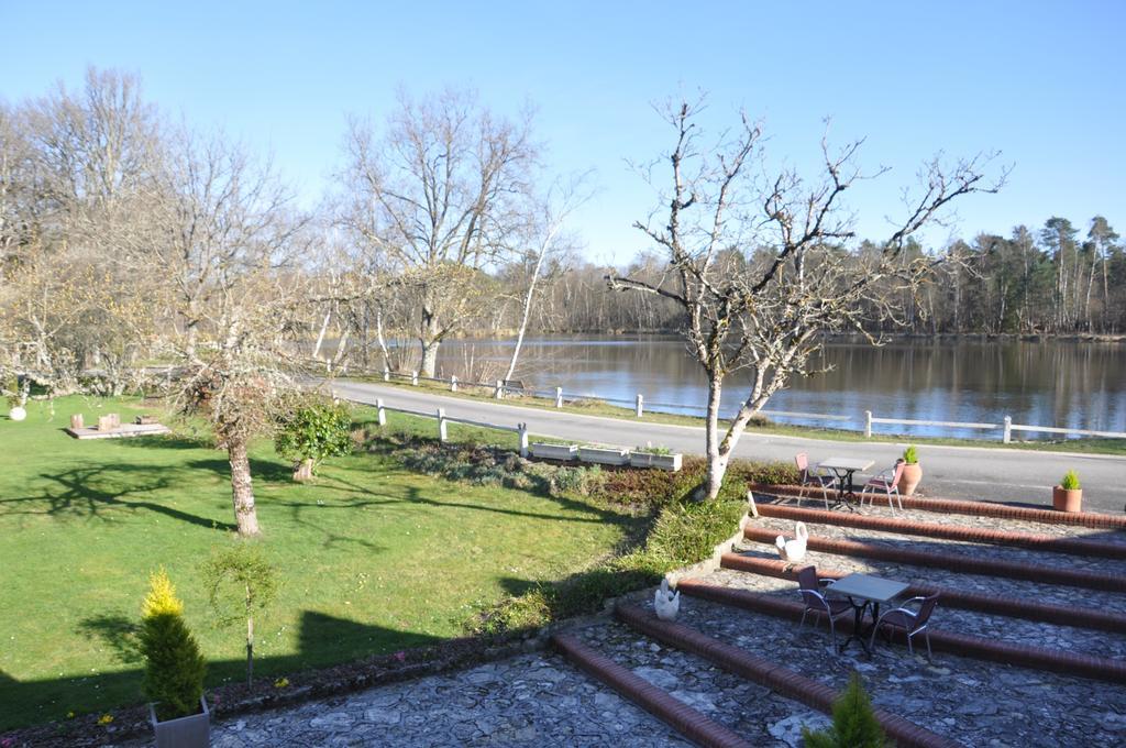Hotel - Restaurant Le Moulin De Villiers Nouan-le-Fuzelier エクステリア 写真