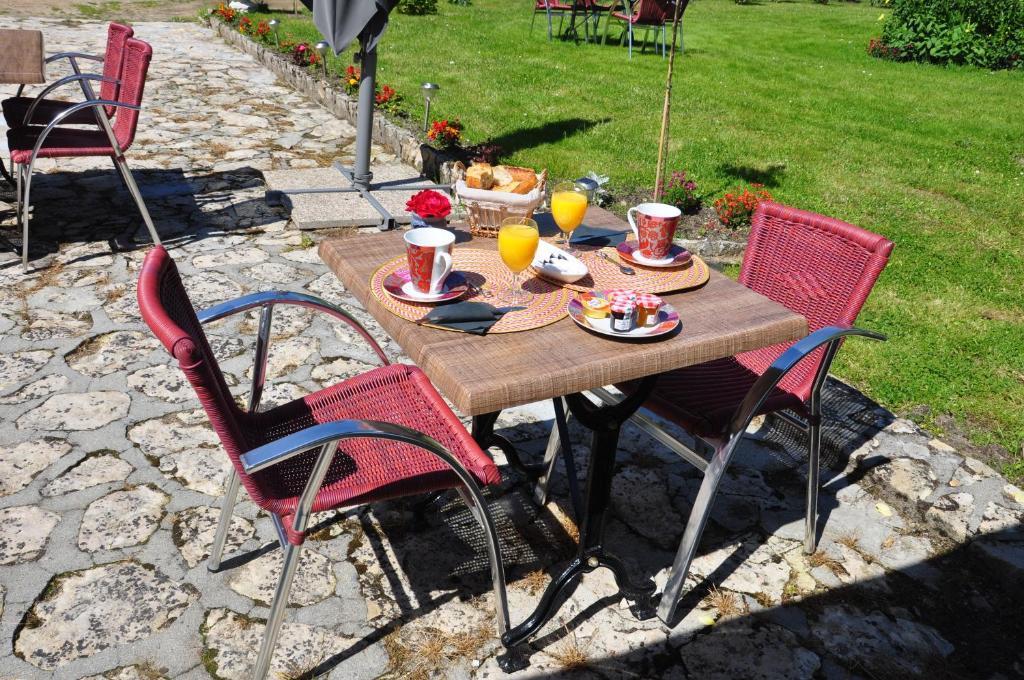 Hotel - Restaurant Le Moulin De Villiers Nouan-le-Fuzelier エクステリア 写真