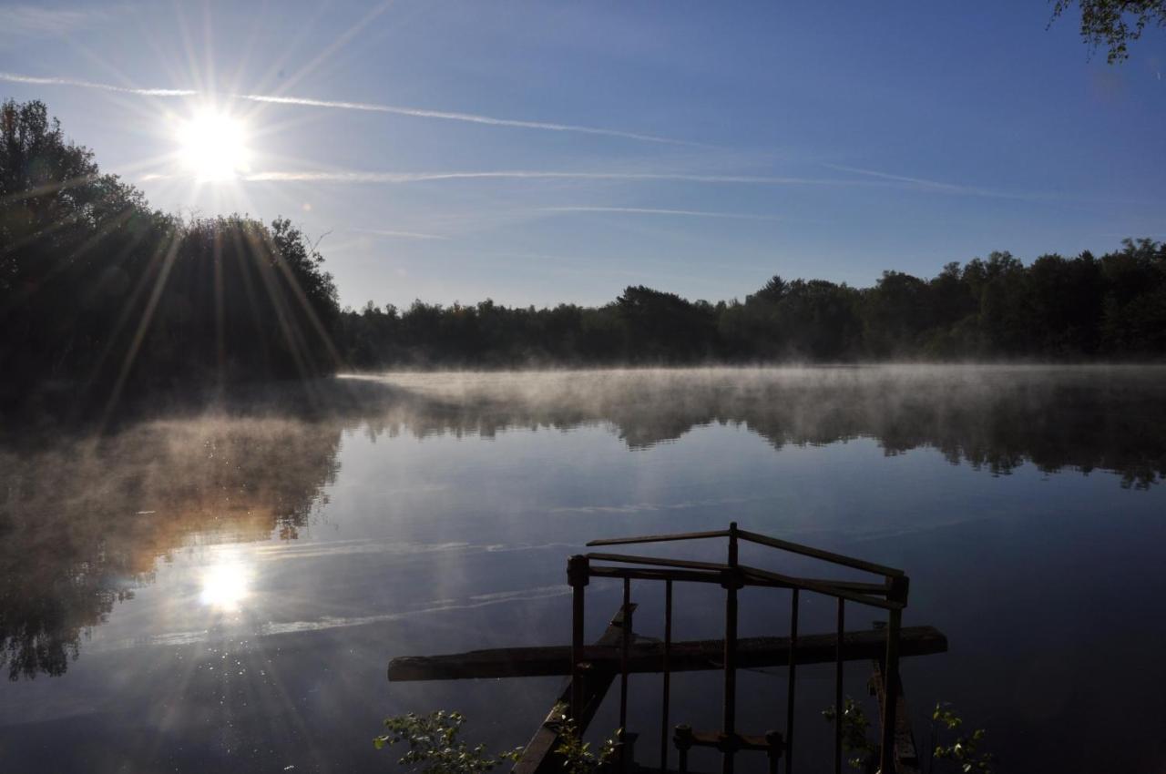 Hotel - Restaurant Le Moulin De Villiers Nouan-le-Fuzelier エクステリア 写真